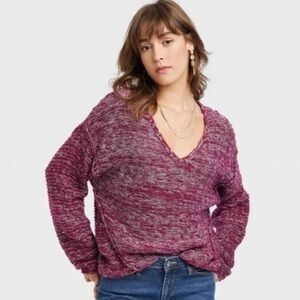Universal Thread Heathered Burgundy V Neck Sweater